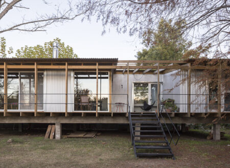 Embracing the Delta: Dique Luján House by FRAM arquitectos