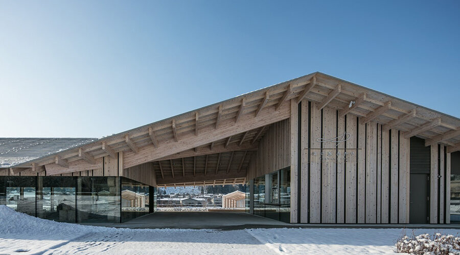 Redefining Community Spaces: Yunoeki Oyu by Kengo Kuma and Associates