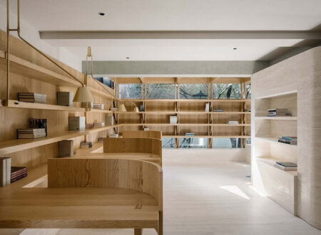 Transforming Spaces: A Private Reading Room by atelier tao+c