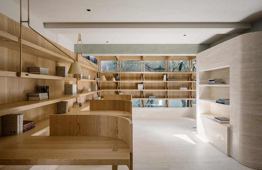 Transforming Spaces: A Private Reading Room by atelier tao+c