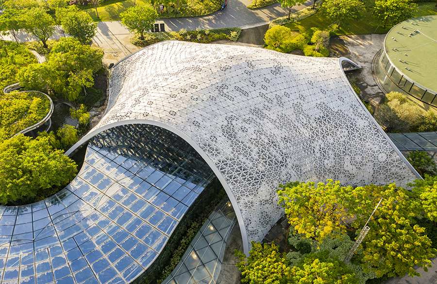 Embracing Nature: Bayfront Pavilion